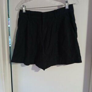 GAP Women's 365 High Rise Linene Blend Black Shorts